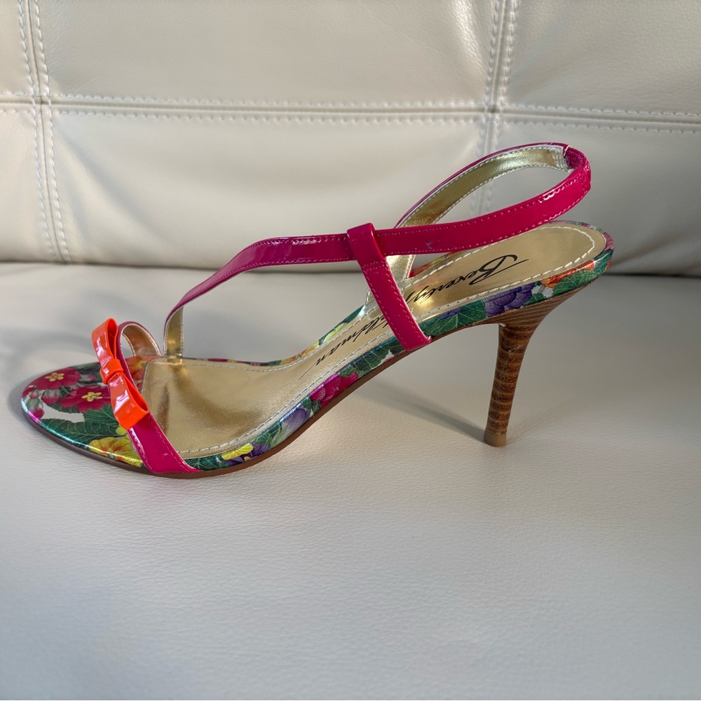 Beverly Feldman TAI MARIA Sandals, Size 8.5 - Picture 2 of 16